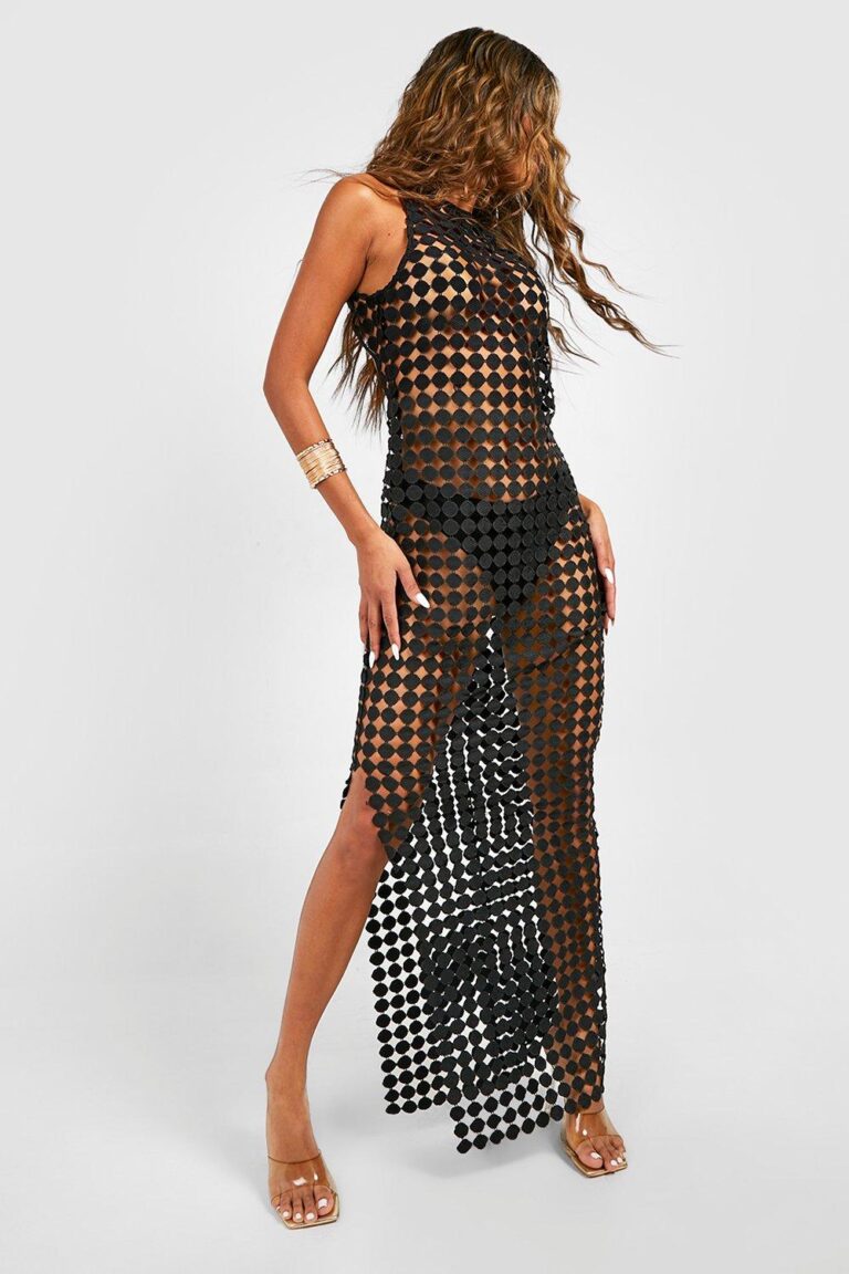 Read more about the article Turn Heads This Season in the Bold Black Mesh Checkered Dress